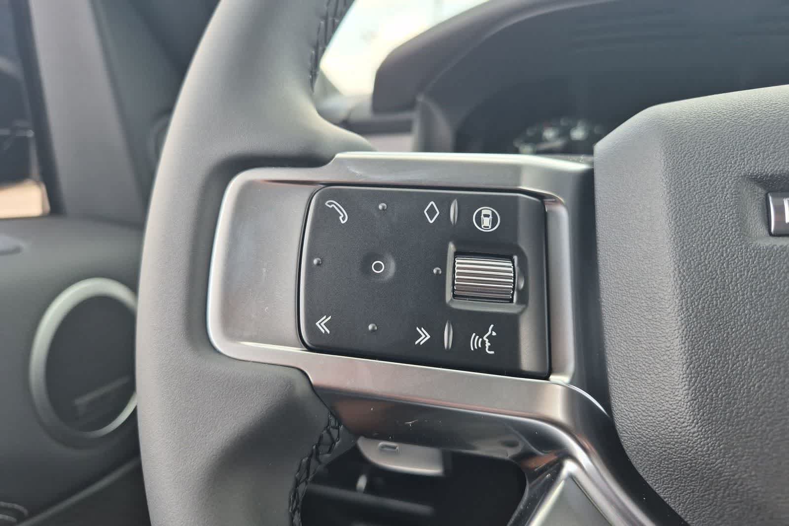 New 2026 Land Rover Discovery Dynamic SE AWD/4WD image 21