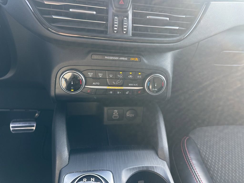 Used 2024 Ford Escape ST-Line image 13