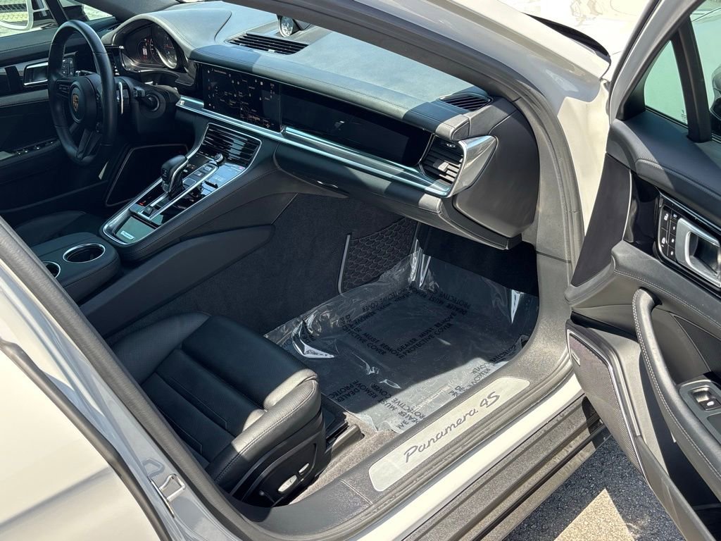 Used 2022 Porsche Panamera 4S AWD/4WD image 27