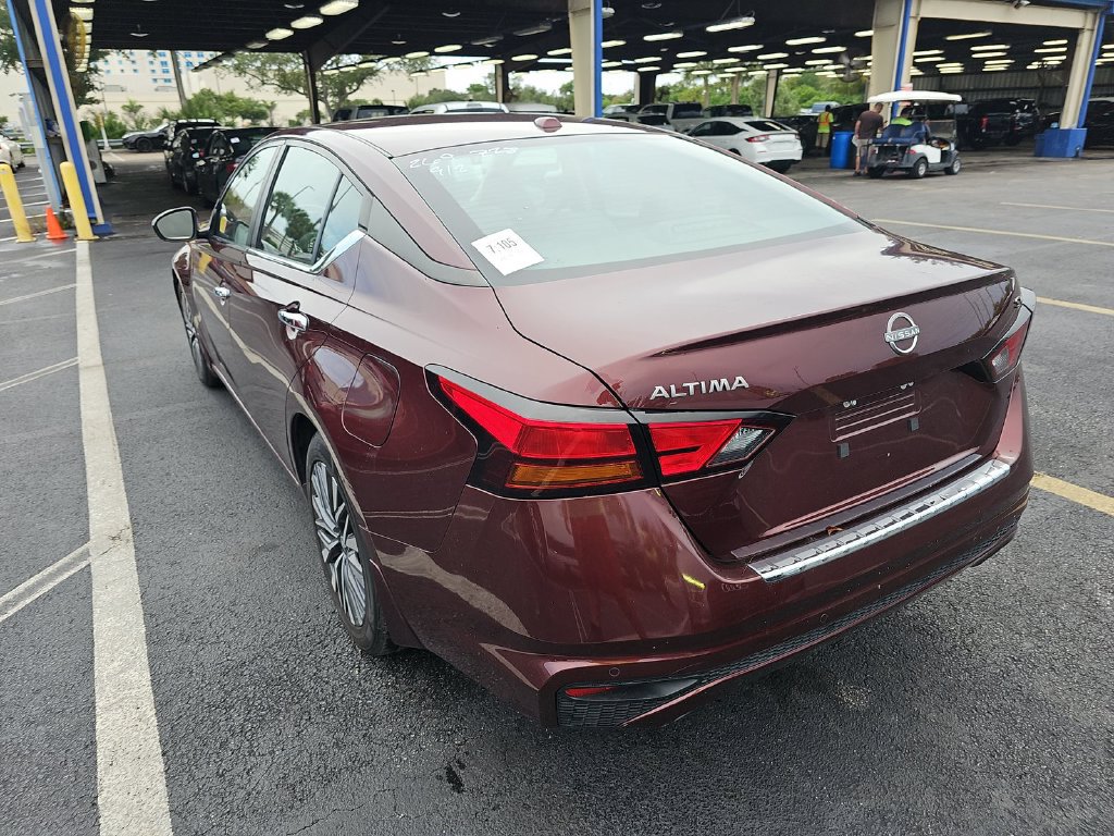 Used 2023 Nissan Altima 2.5 SV w/ SV Premium Package FWD image 9