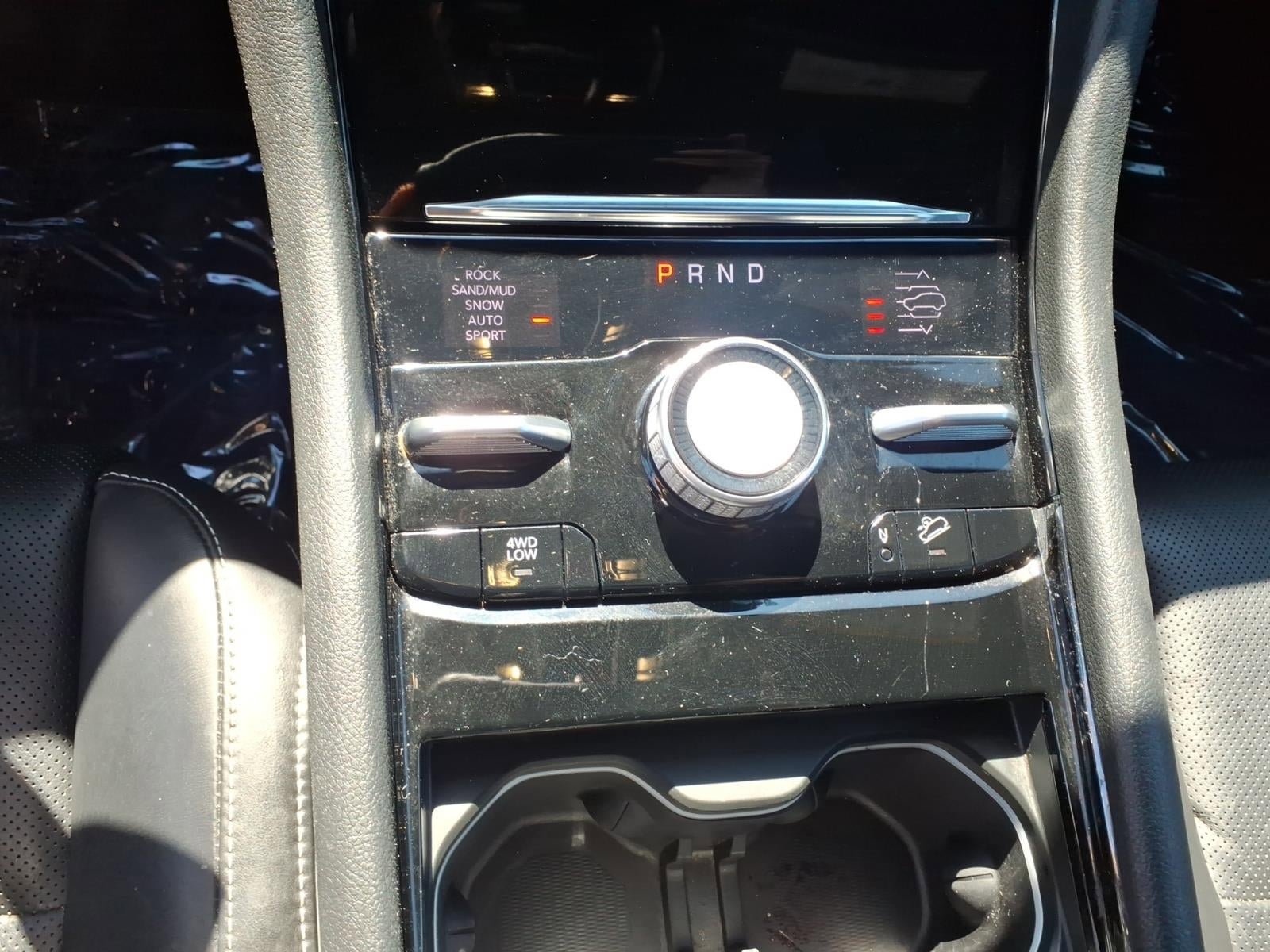 Used 2023 Jeep Grand Cherokee Overland w/ Advanced Protech Group III AWD/4WD image 12