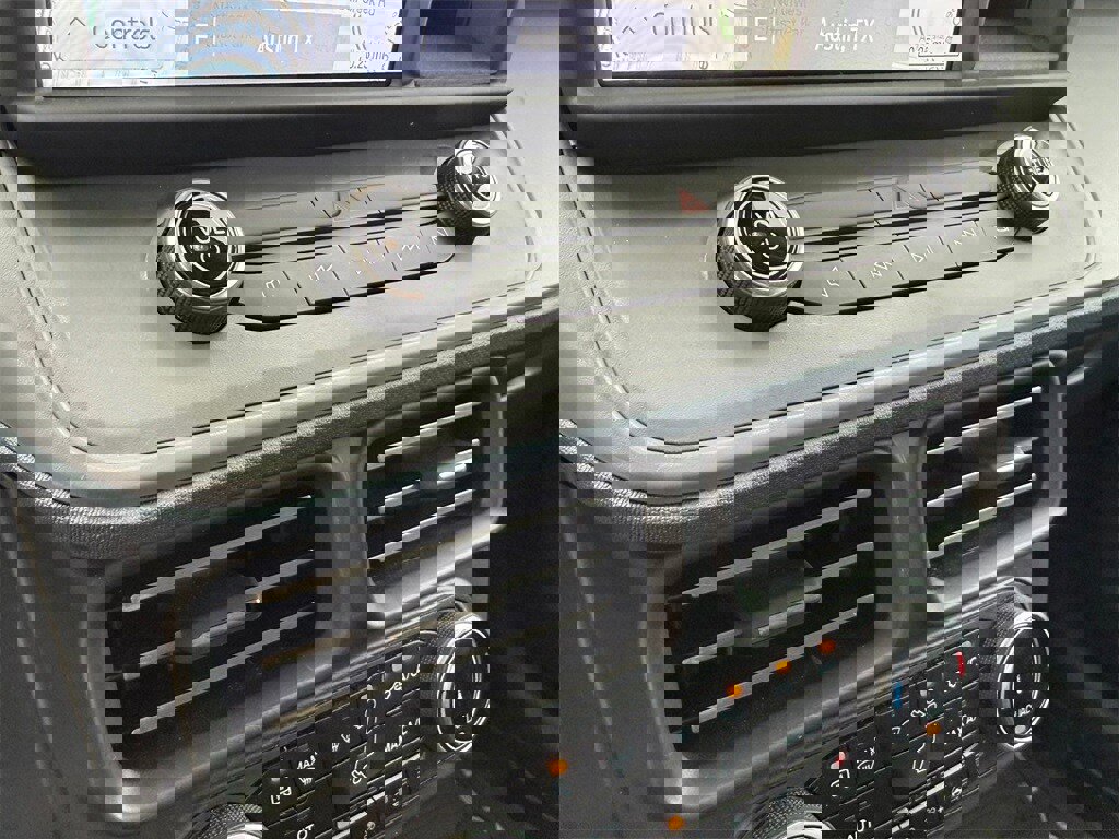 Used 2024 Ford Maverick Lariat w/ Black Appearance Package image 25