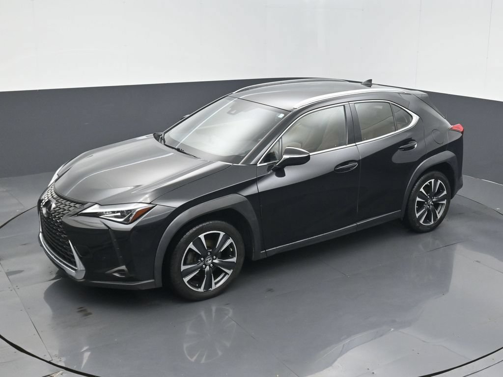 Used 2021 Lexus UX 200 w/ Accessory Package (Z2) FWD image 9