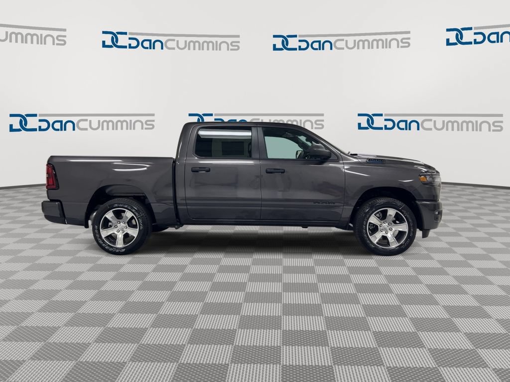 New 2026 RAM 1500 Express AWD/4WD image 9