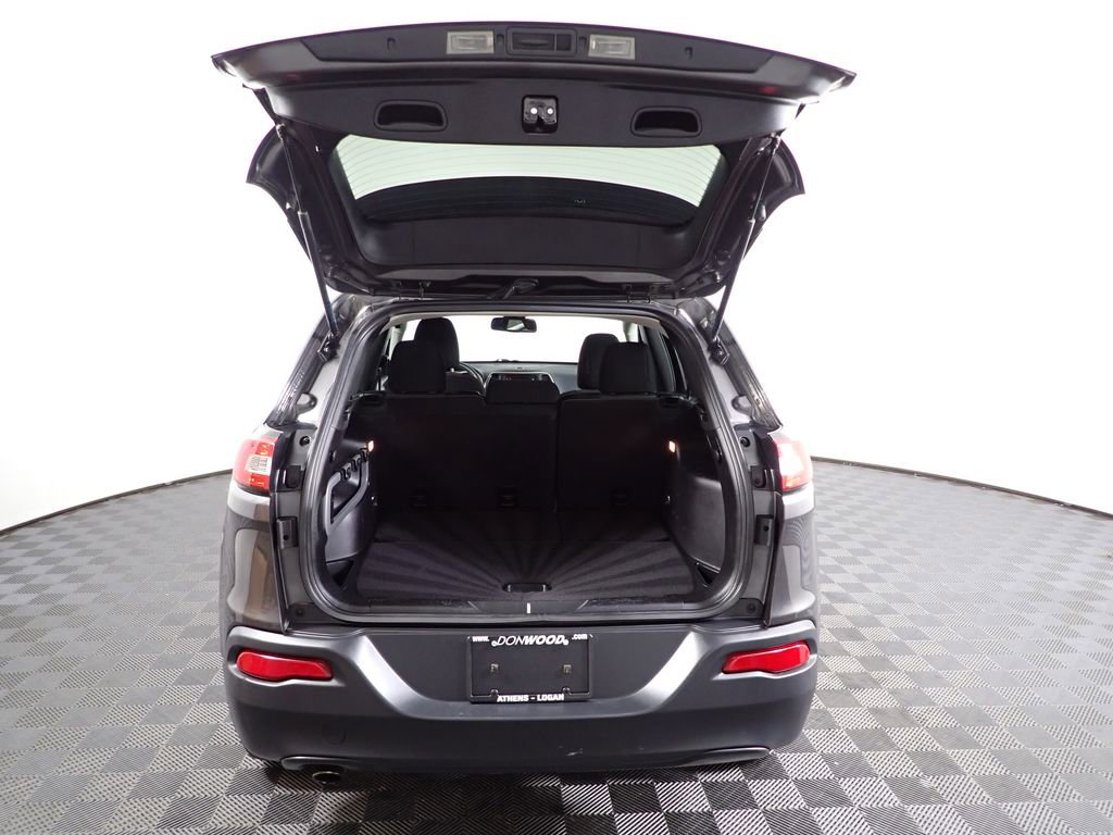 Used 2014 Jeep Cherokee Latitude w/ Cold Weather Group image 14