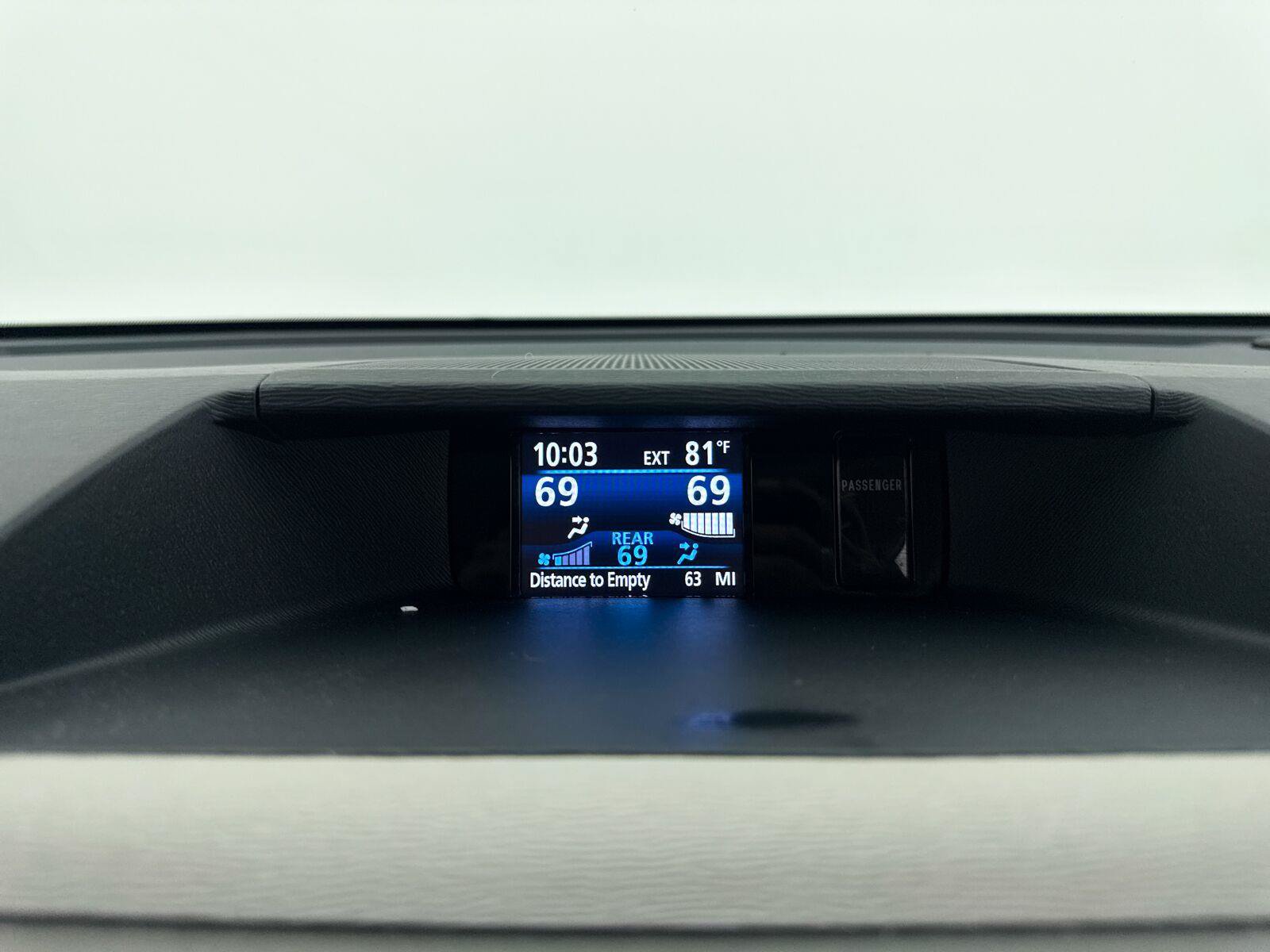 Used 2012 Toyota Sienna Limited w/ Premium Pkg FWD image 16