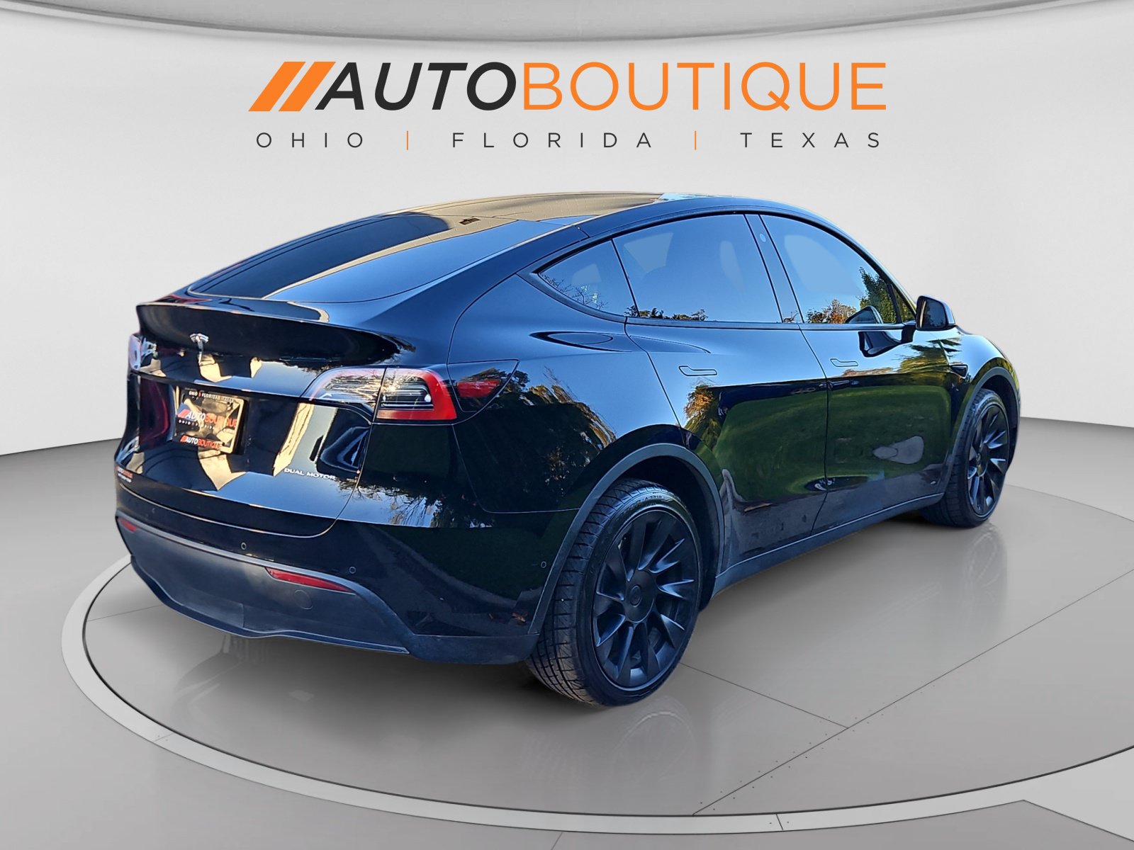 Used 2022 Tesla Model Y Long Range AWD/4WD image 5