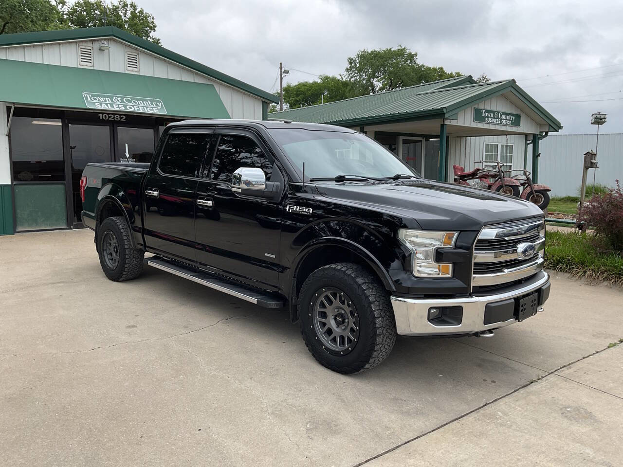 Used 2016 Ford F150 Lariat image 3