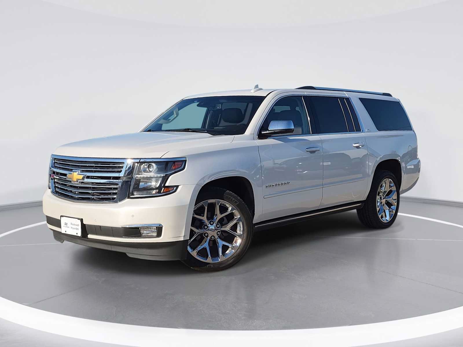 Used 2016 Chevrolet Suburban LTZ RWD image 1