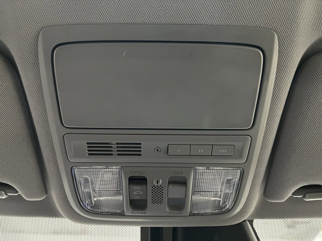 Used 2017 Honda Accord EX-L image 9