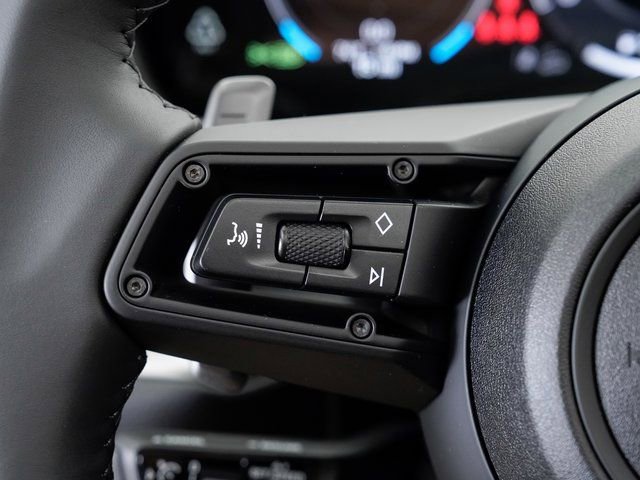 Certified 2025 Porsche Cayenne image 14