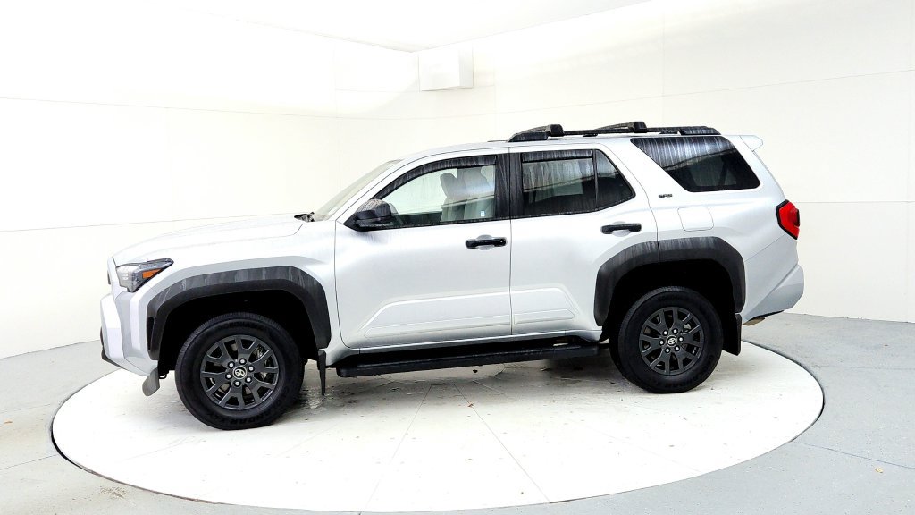 Certified 2025 Toyota 4Runner SR5 AWD/4WD image 3