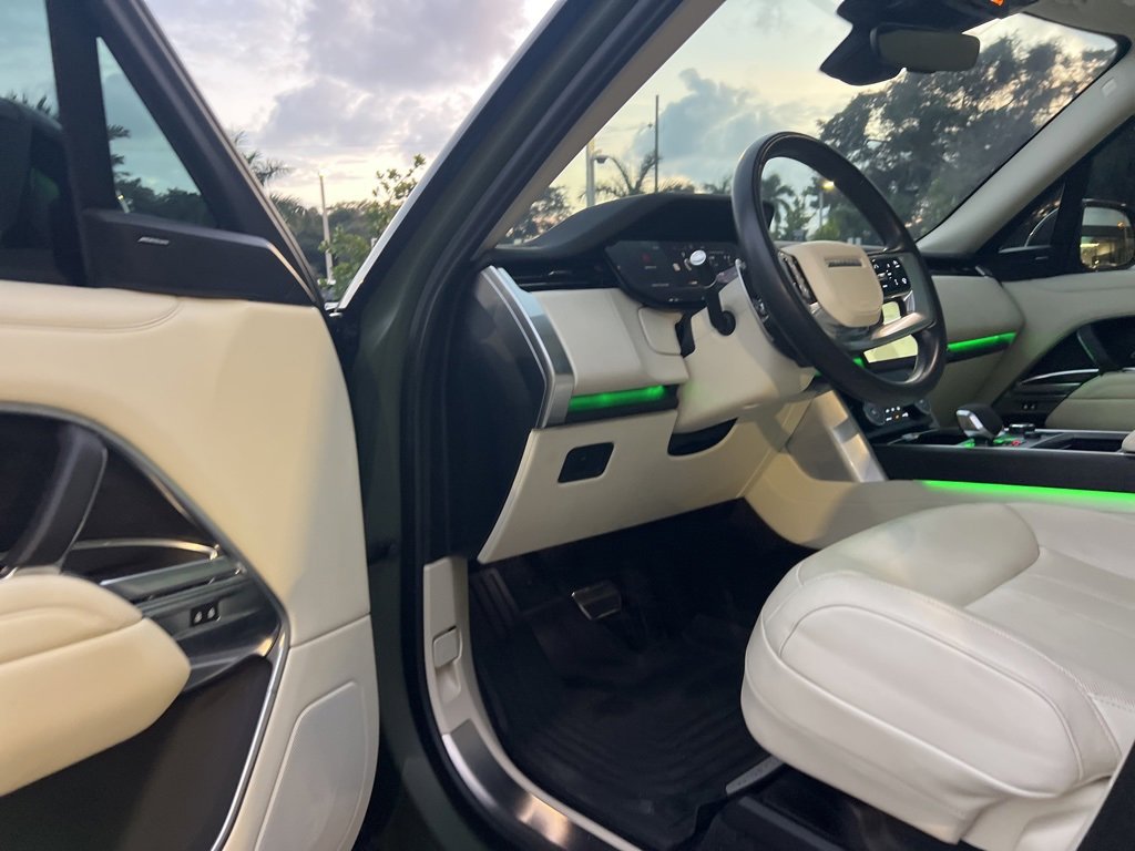 Used 2023 Land Rover Range Rover SE image 48
