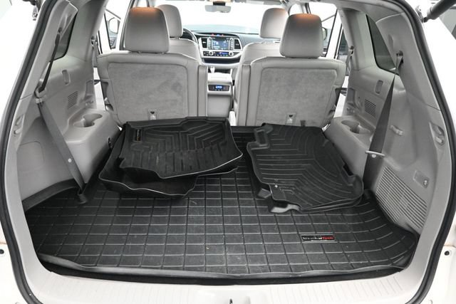 Used 2019 Toyota Highlander Limited FWD image 18