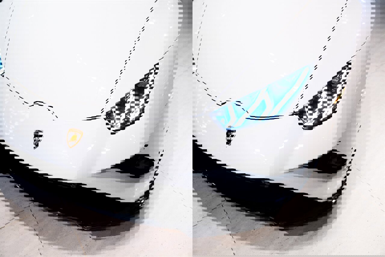 Used 2023 Lamborghini Huracan EVO image 18