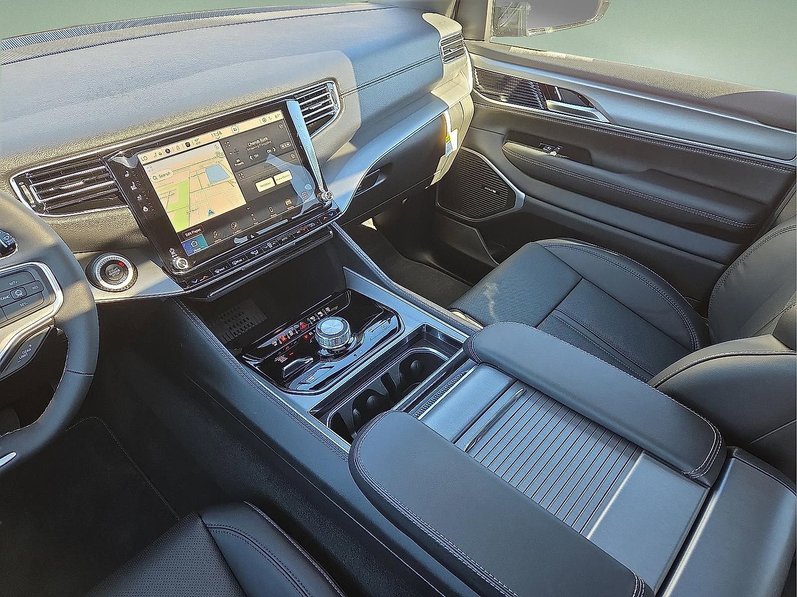 New 2026 Jeep Grand Wagoneer 4WD w/ Premium Group I image 12