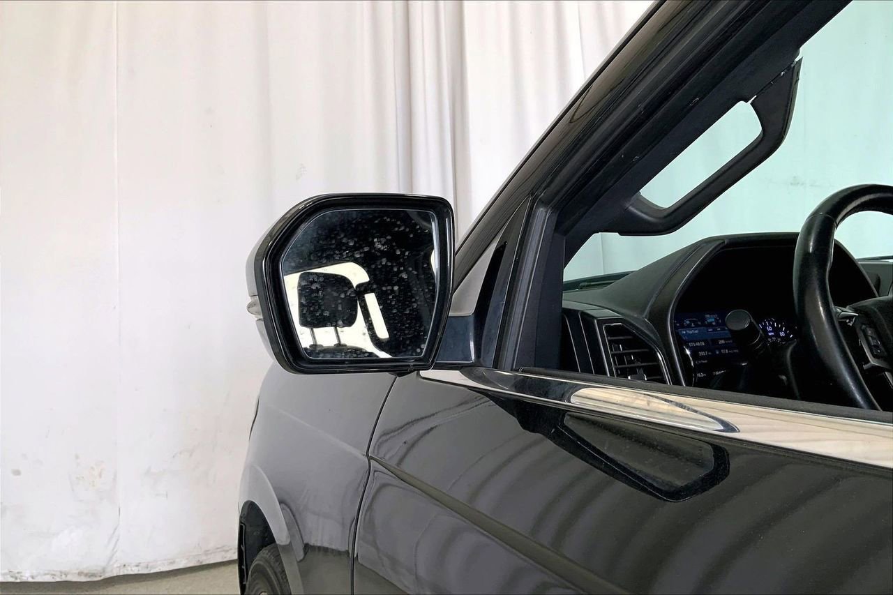 Used 2019 Ford Expedition Limited w/ Texas Edition Package RWD image 10