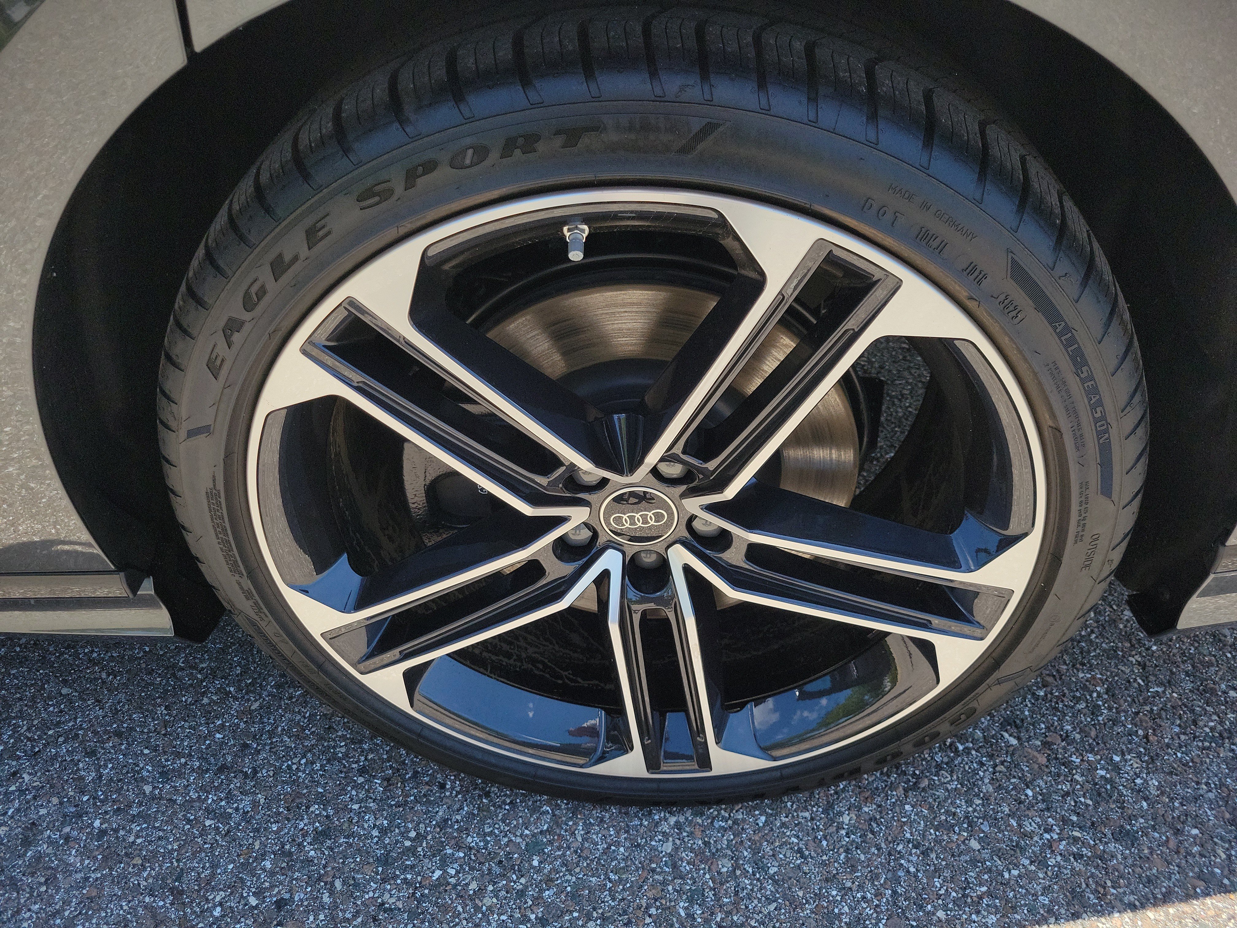 New 2026 Audi A8 L 3.0T AWD/4WD image 35