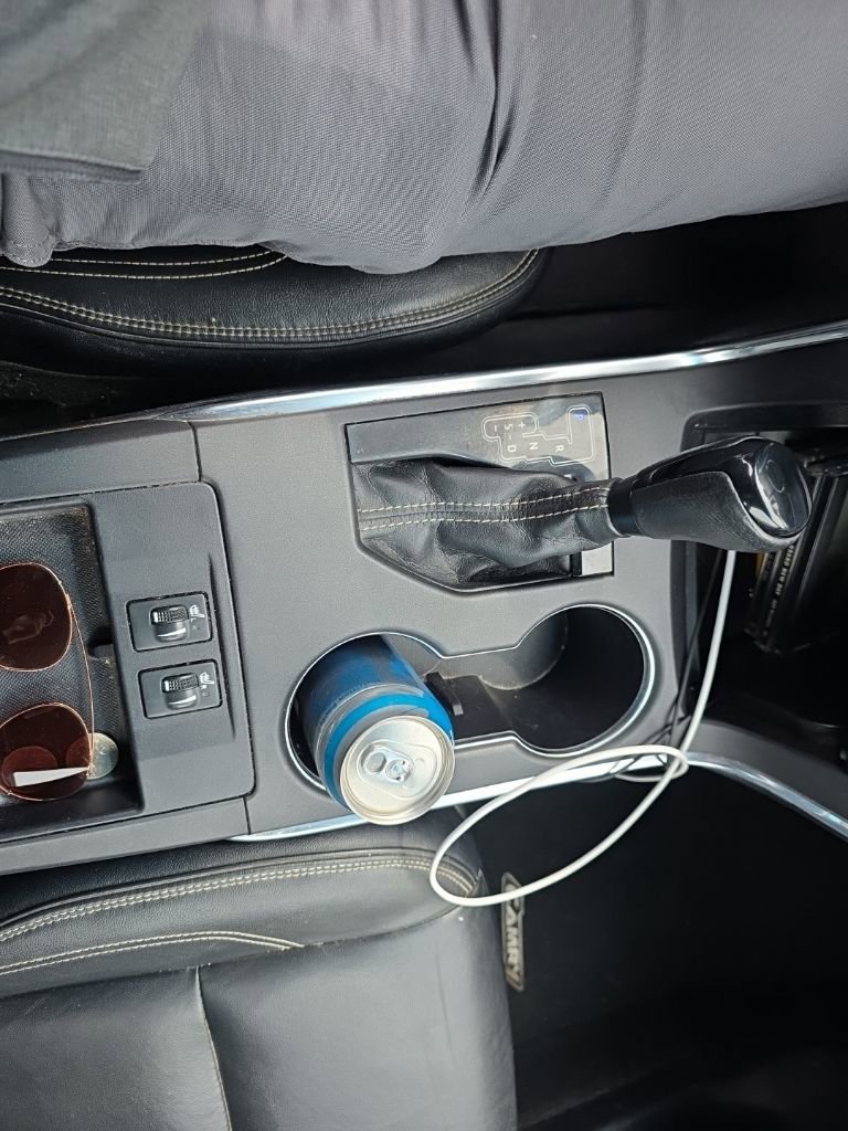 Used 2016 Toyota Camry XLE FWD image 11