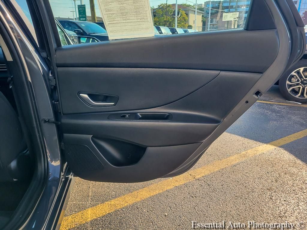 Used 2024 Hyundai Elantra SEL FWD image 27