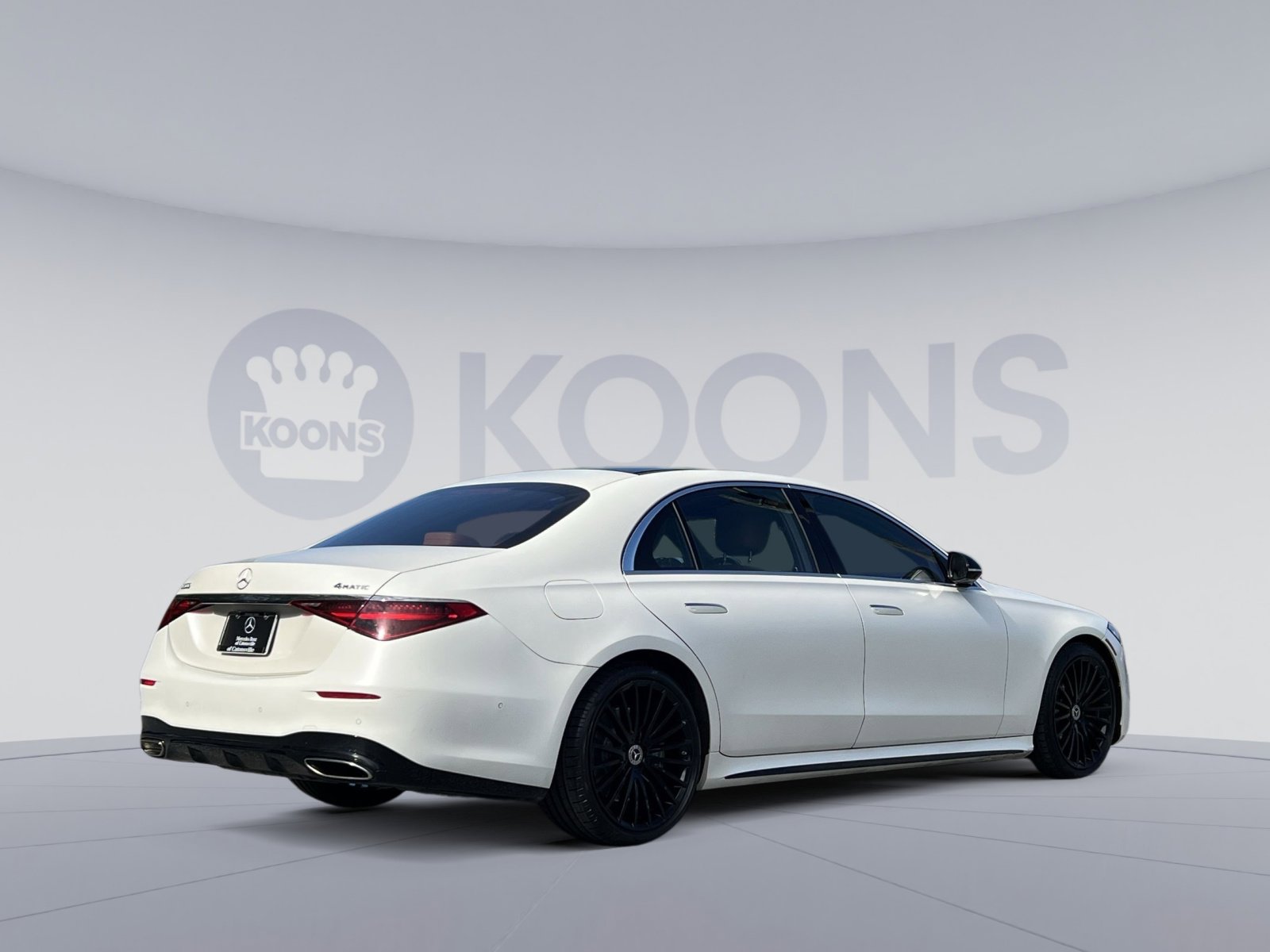 Used 2022 Mercedes-Benz S 500 4MATIC w/ AMG Line Package image 7