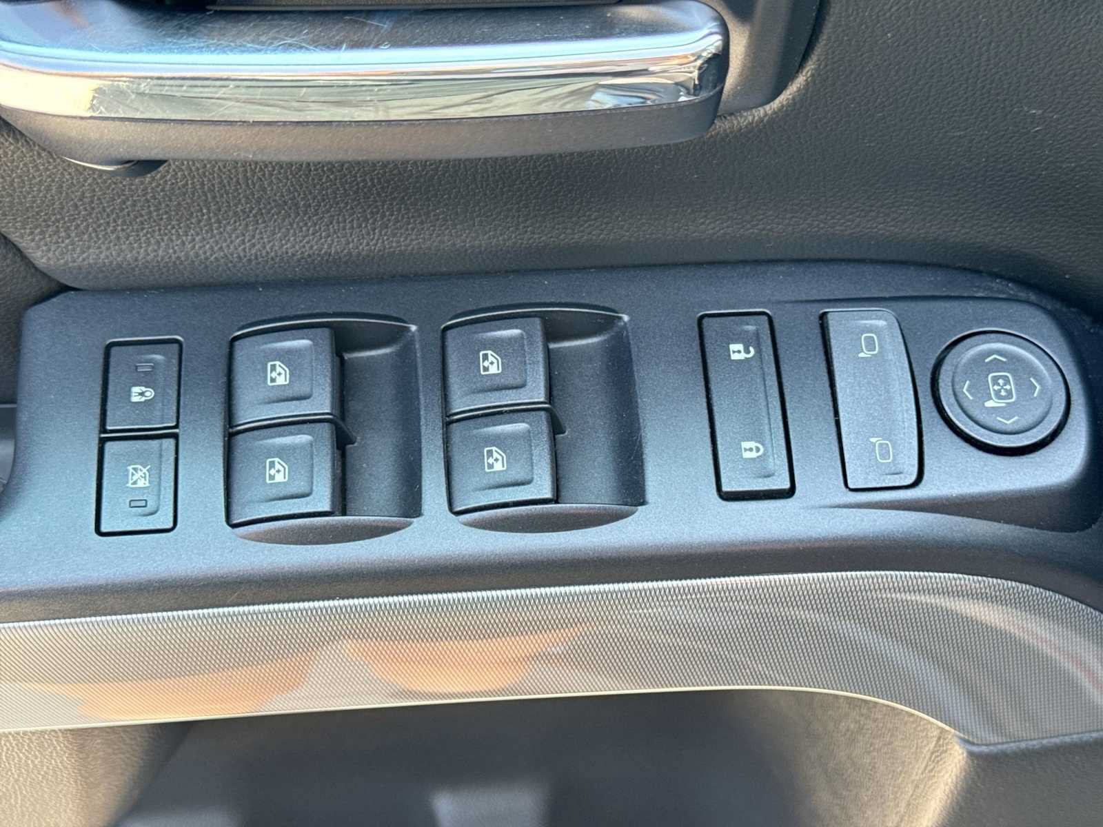 Used 2017 Chevrolet Silverado 1500 LT w/ All Star Edition AWD/4WD image 16