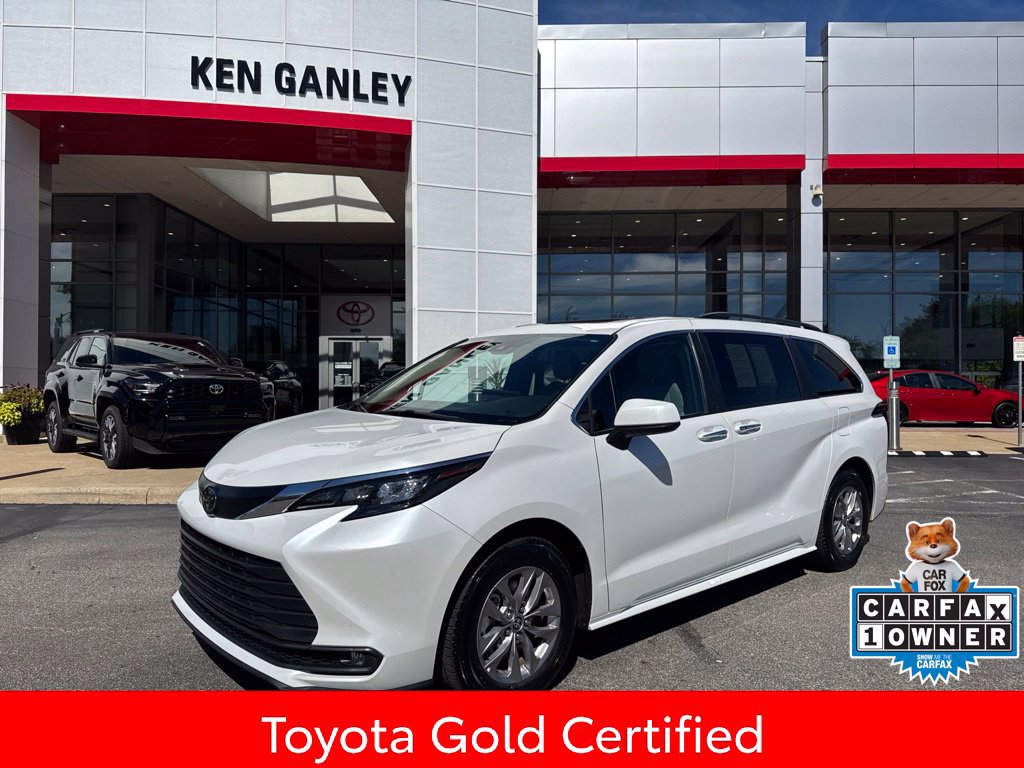 Certified 2026 Toyota Sienna XLE FWD image 1