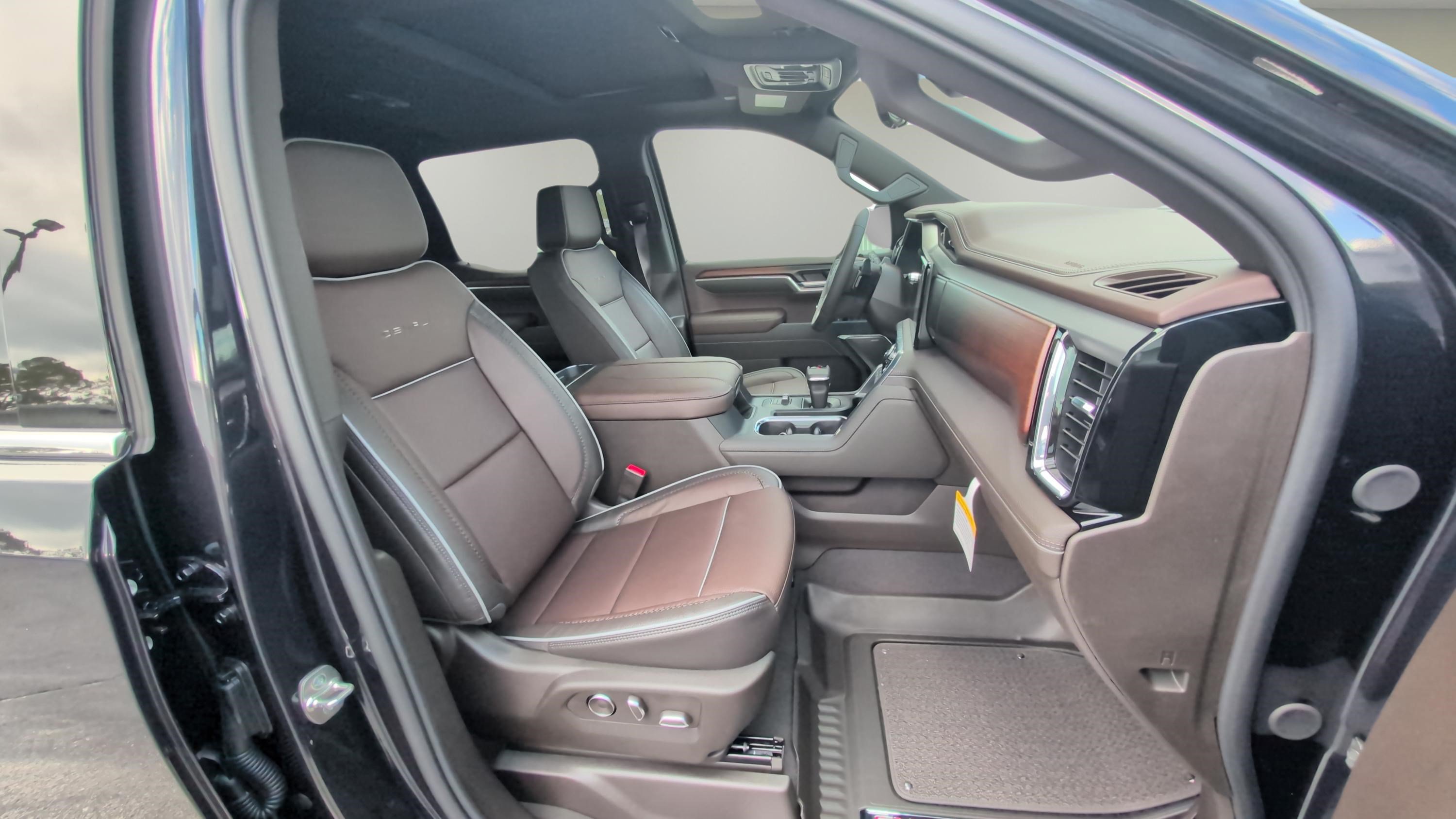 Used 2026 GMC Sierra 1500 Denali AWD/4WD image 12