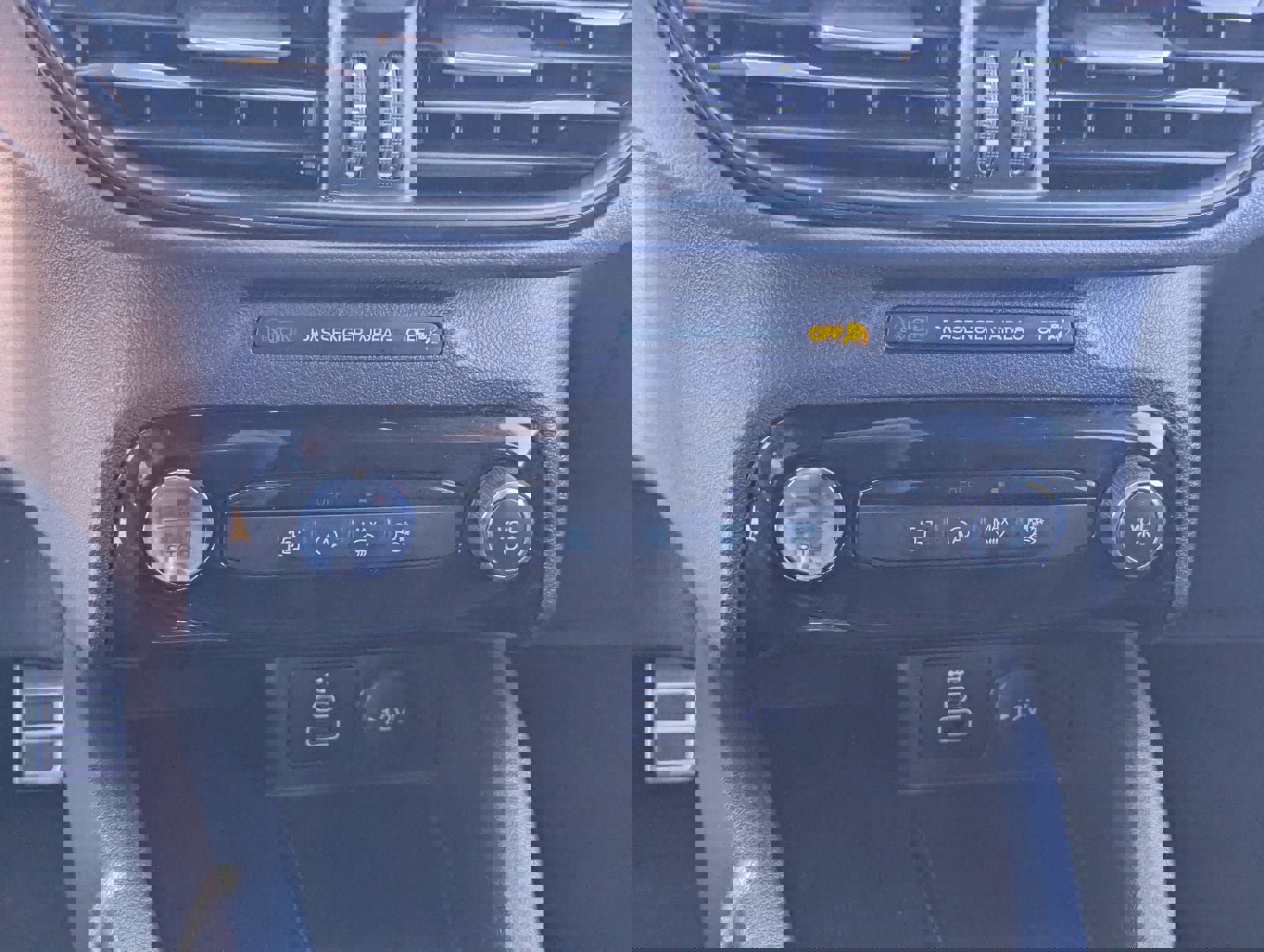 Certified 2024 Ford Escape ST-Line w/ Tech Pack #1 FWD image 24