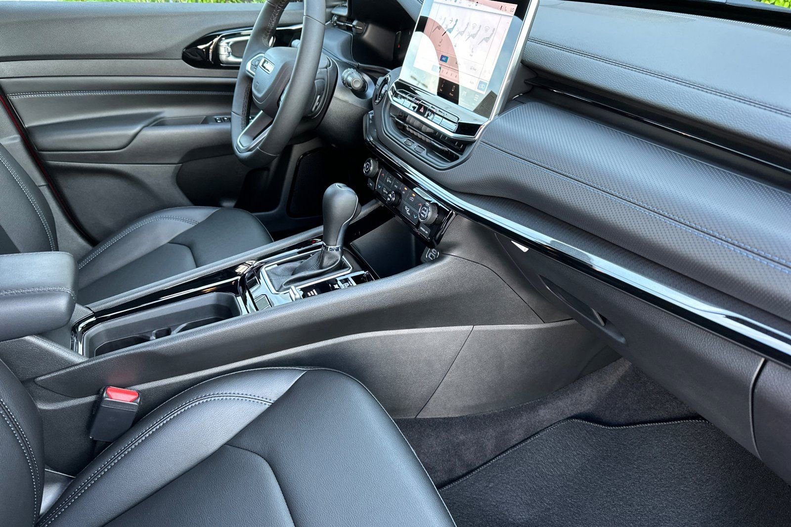 New 2026 Jeep Compass Limited w/ Sun, Sound & Navigation Group image 19