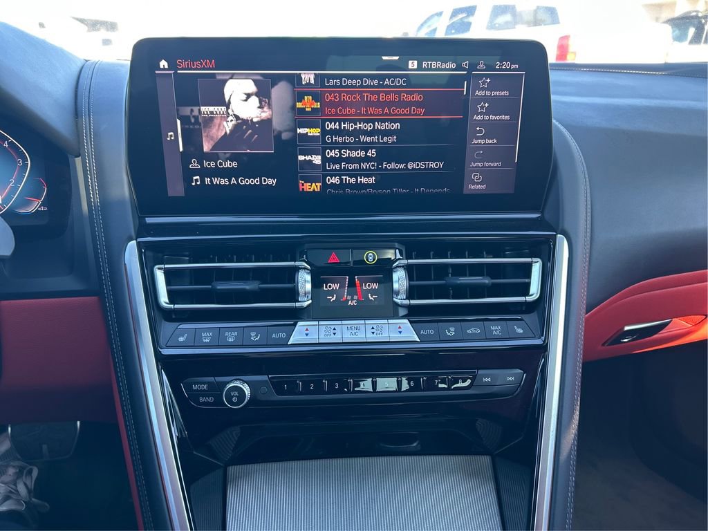 Used 2025 BMW 840i 840i w/ M Sport Professional Package image 16