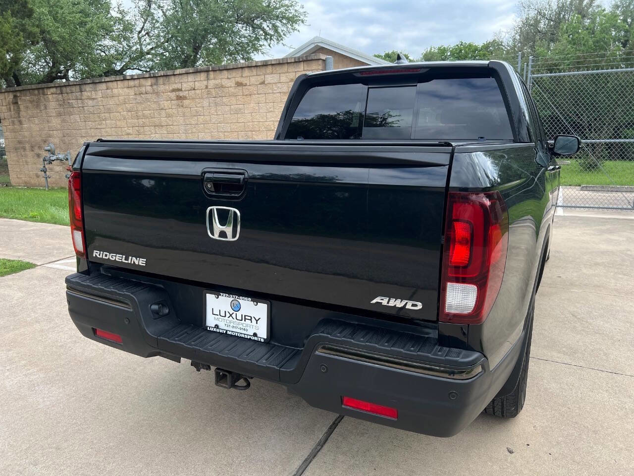 Used 2017 Honda Ridgeline Black Edition image 10