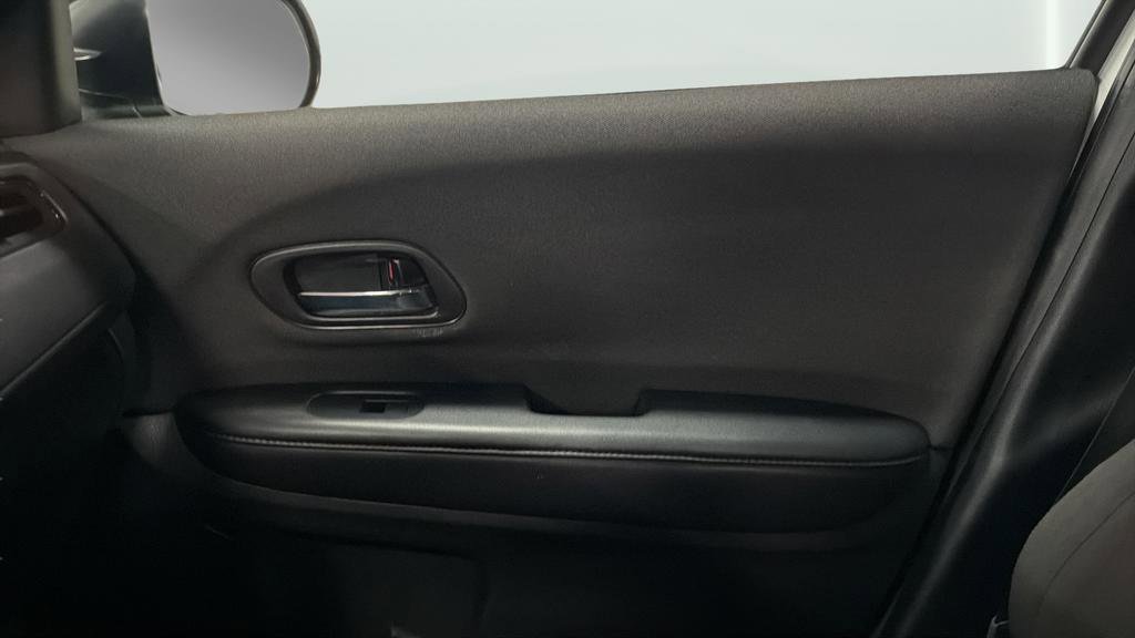 Used 2021 Honda HR-V Sport image 13