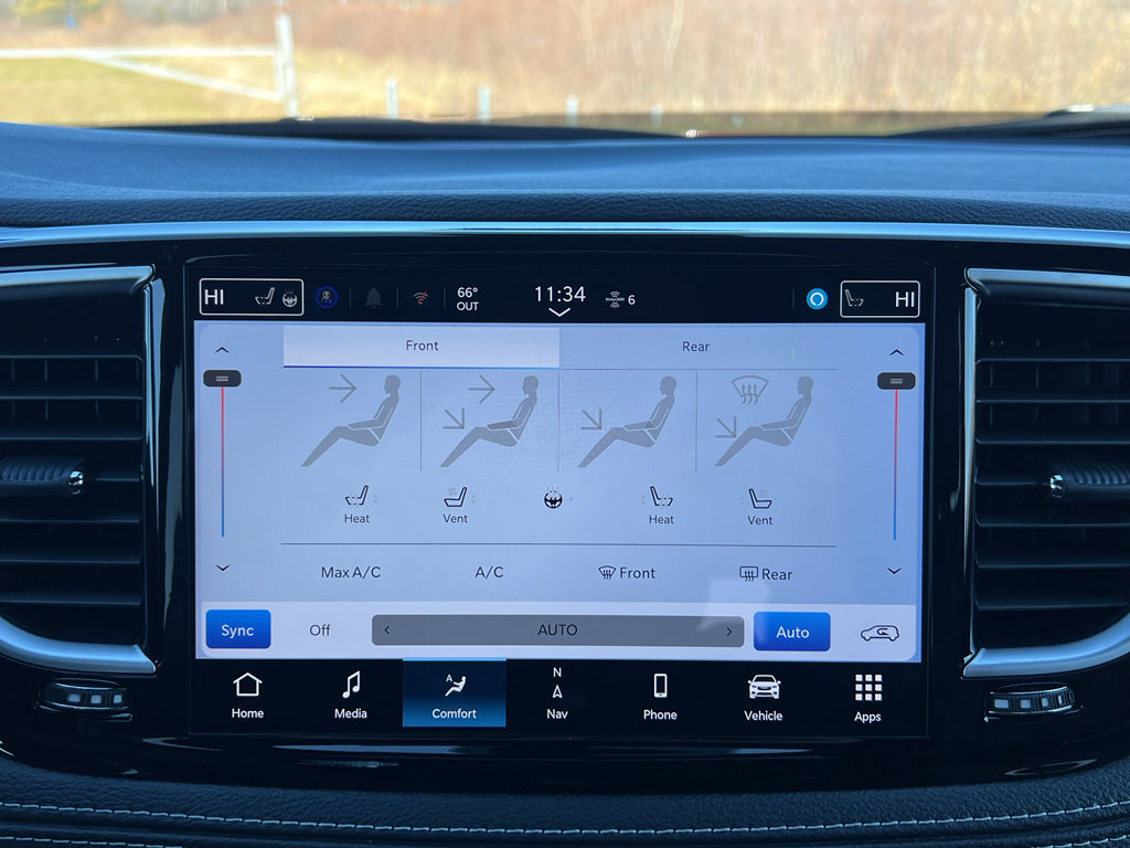 Used 2026 Chrysler Pacifica Limited w/ Uconnect Theater Family Group image 26