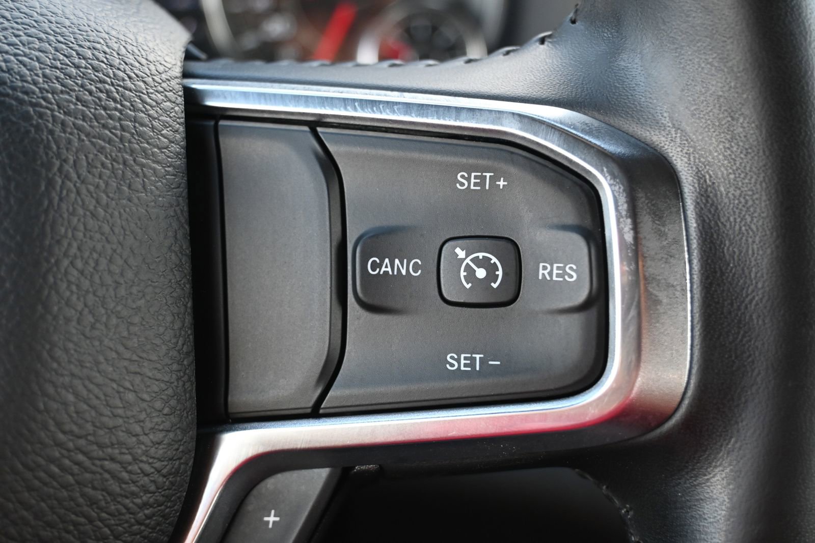 Used 2024 RAM 1500 Laramie RWD image 12