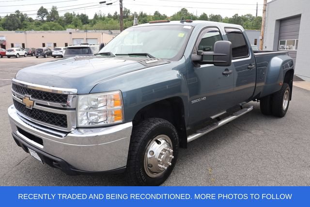 Used 2011 Chevrolet Silverado 3500 W/T AWD/4WD image 4
