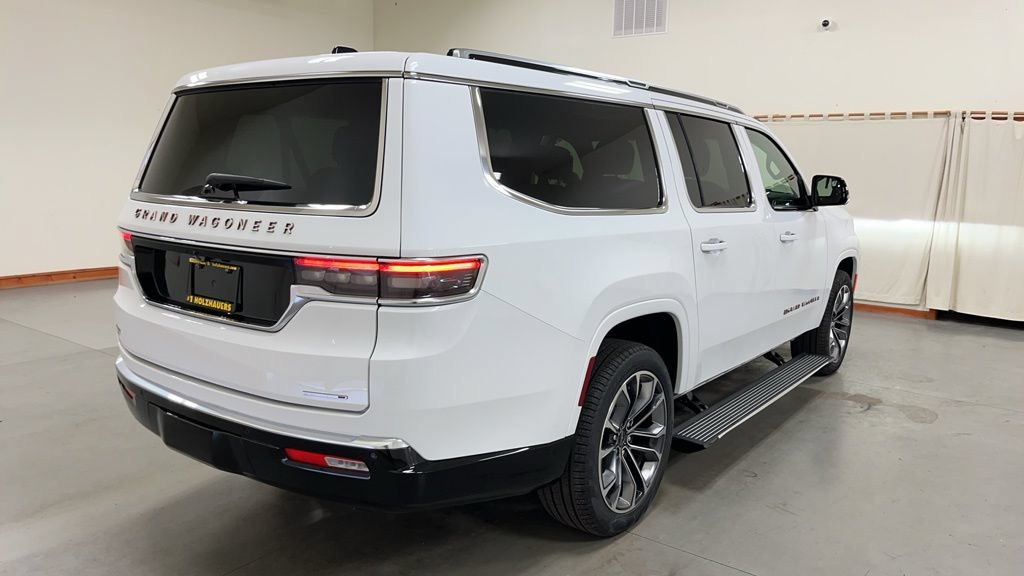 New 2024 Jeep Grand Wagoneer L Series III AWD/4WD image 8