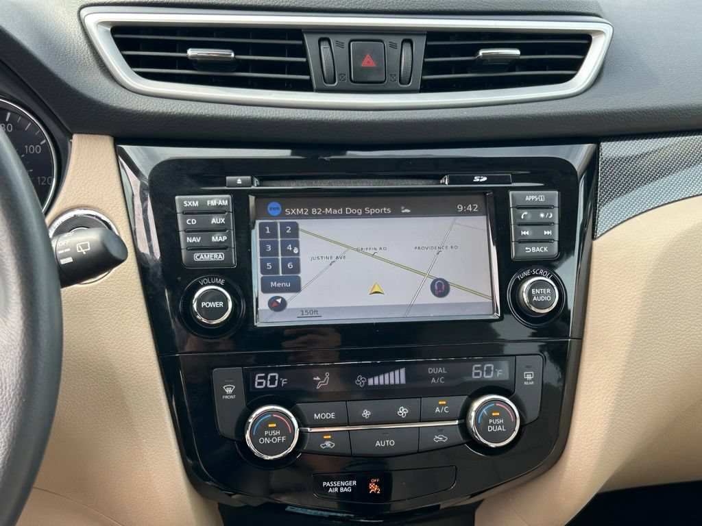 Used 2016 Nissan Rogue SL w/ SL Premium Package FWD image 34