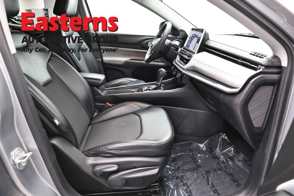 Used 2022 Jeep Compass Latitude AWD/4WD image 23