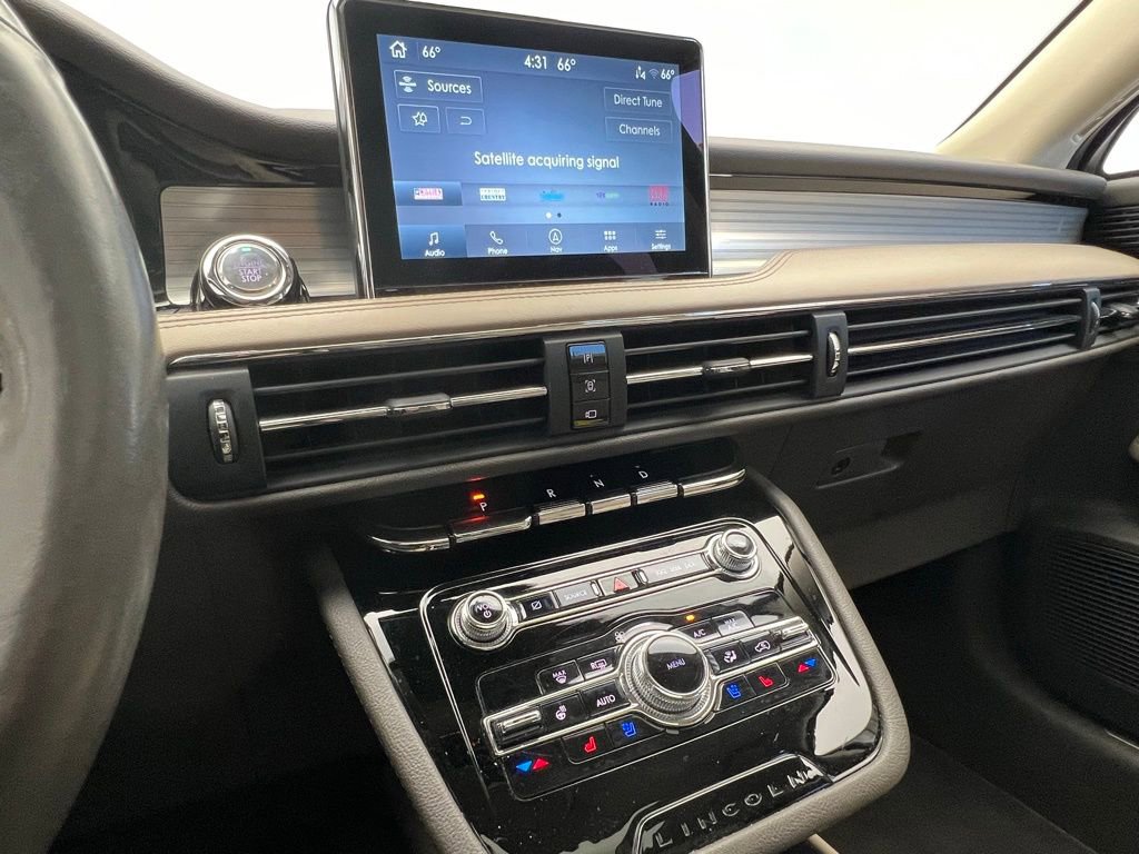 Used 2022 Lincoln Corsair FWD w/ Premium Package image 12