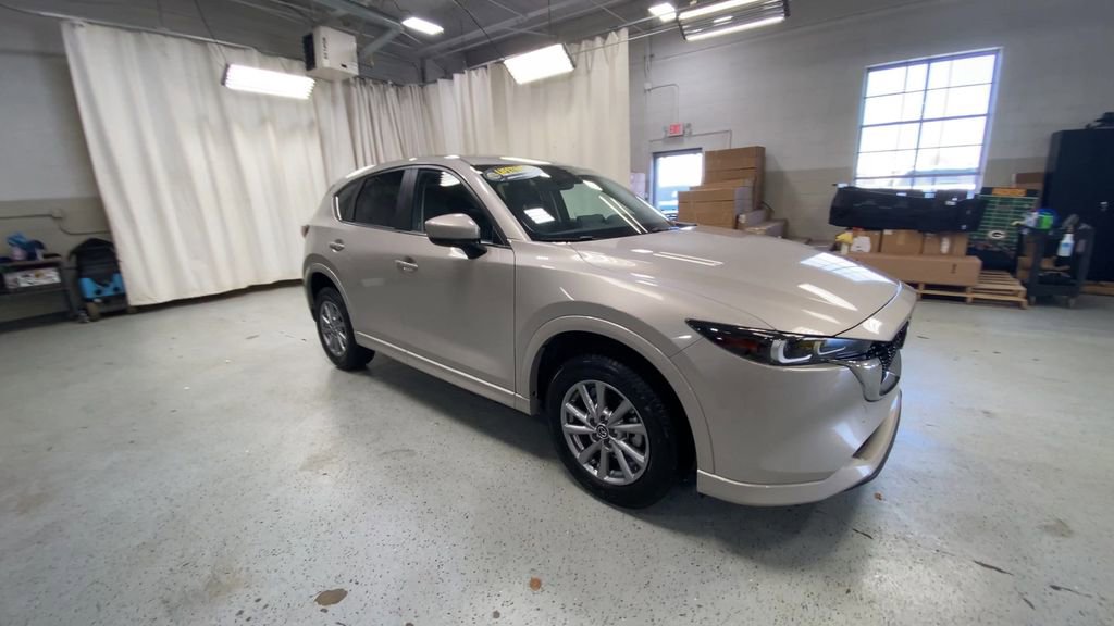 Used 2025 MAZDA CX-5 AWD 2.5 S w/ Preferred Package image 3
