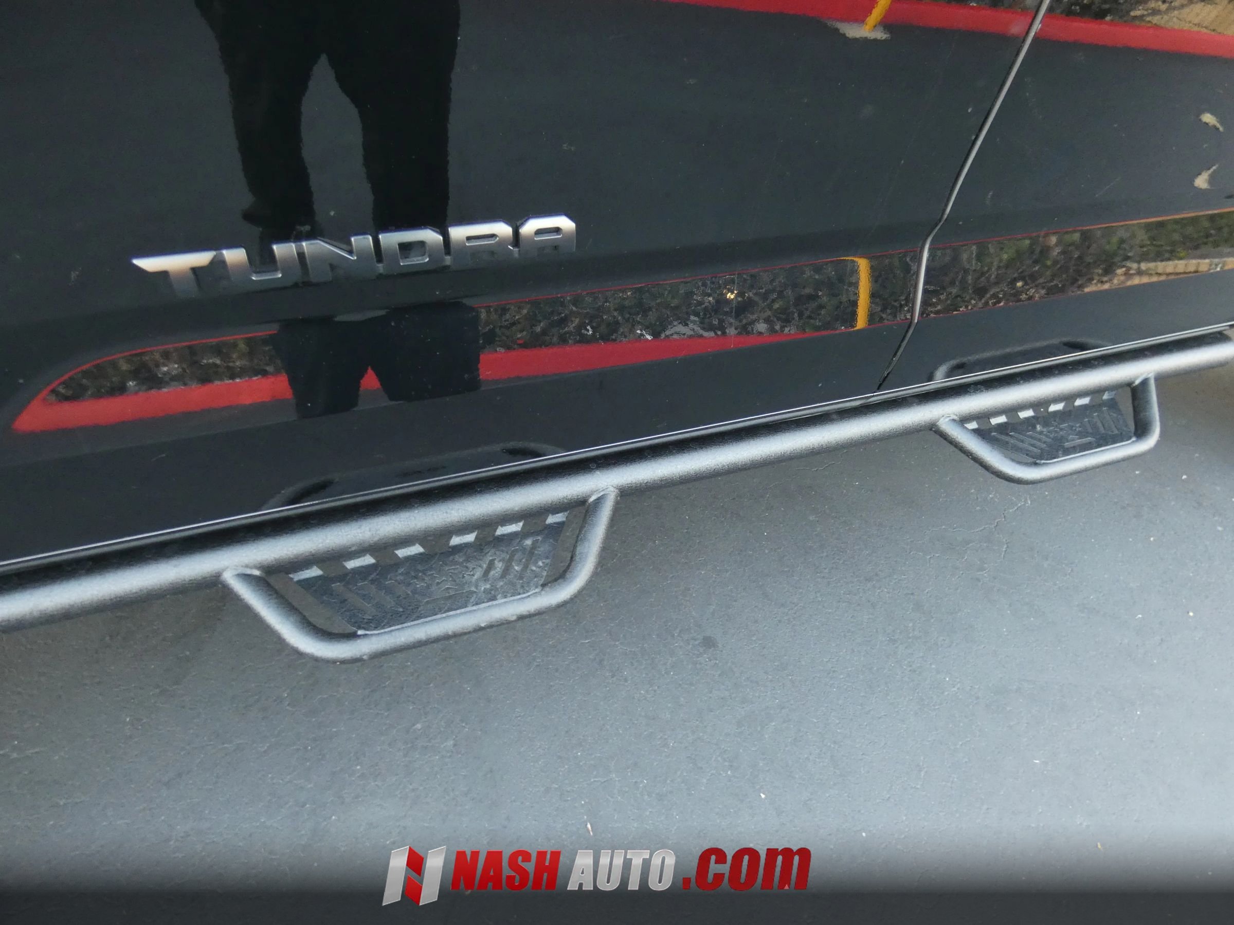 Used 2026 Toyota Tundra Limited AWD/4WD image 25