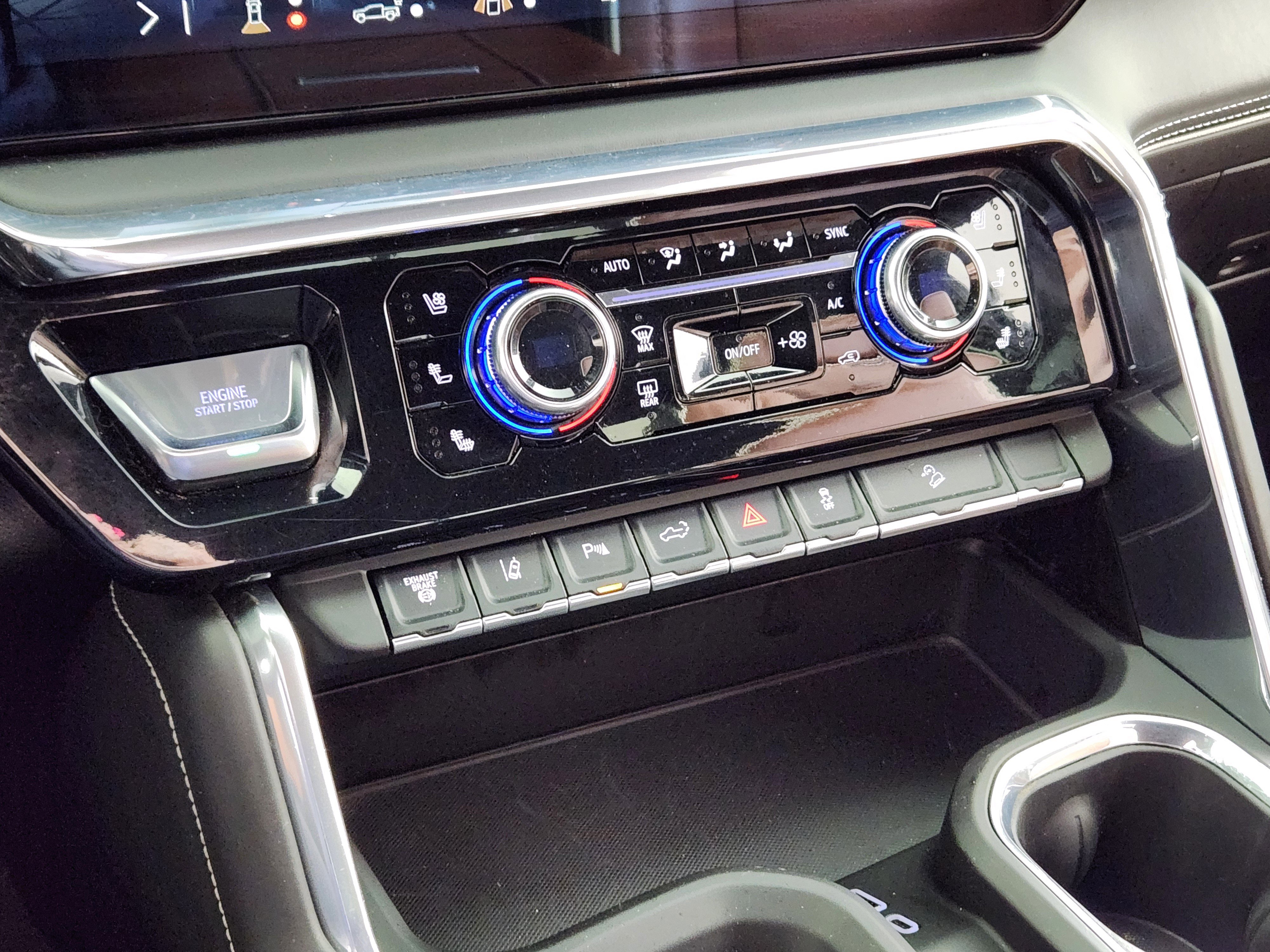 Used 2025 GMC Sierra 2500 Denali Ultimate image 24