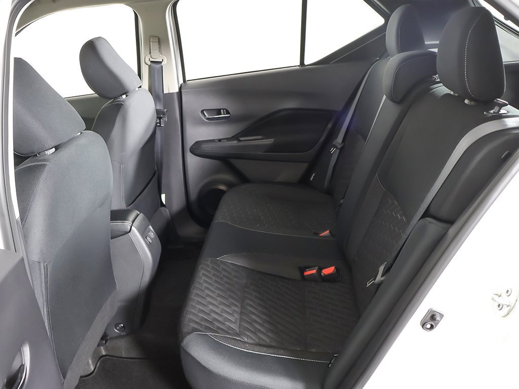 Used 2023 Nissan Kicks SV image 30