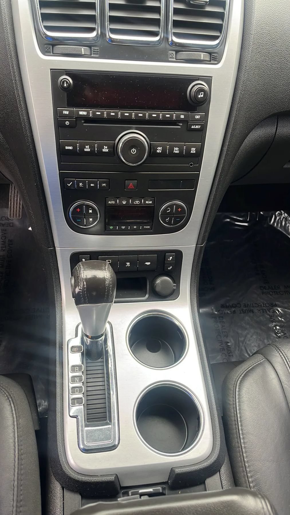 Used 2011 GMC Acadia SLT AWD/4WD image 18