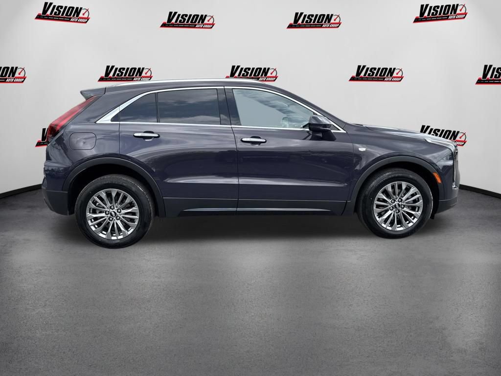 Used 2024 Cadillac XT4 Premium Luxury AWD/4WD image 4