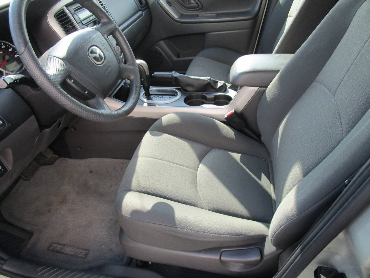 Used 2006 MAZDA Tribute I FWD image 10