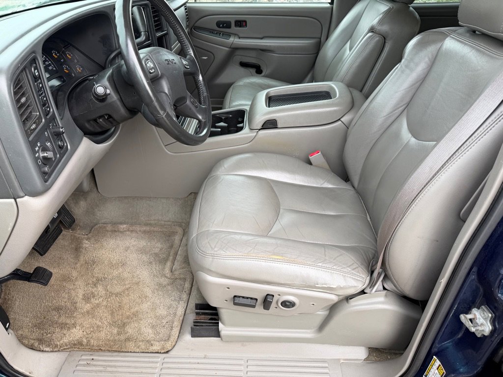 Used 2005 GMC Yukon SLT w/ SLT Preferred Equipment Group image 9