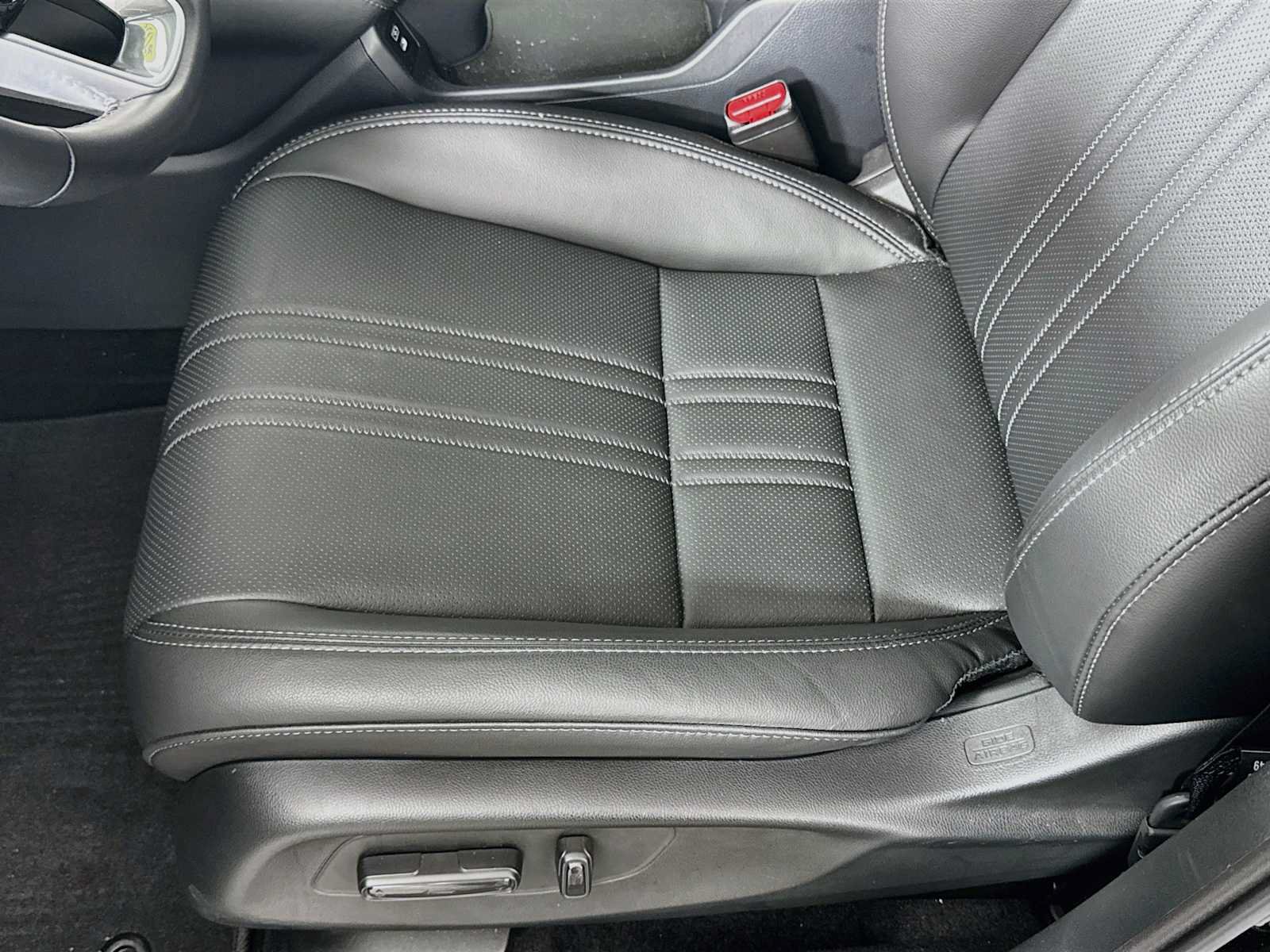Certified 2026 Honda HR-V EX-L image 18