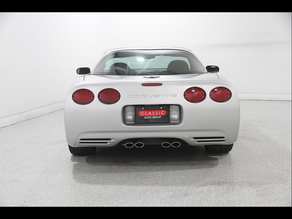 Used 1998 Chevrolet Corvette Coupe w/ Roof Pkg RWD image 17